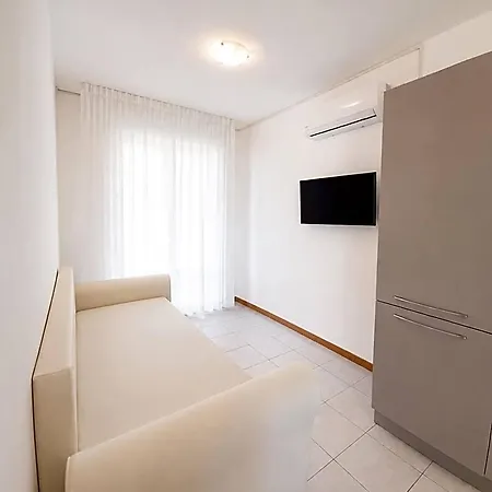 Costa Paradiso 3*